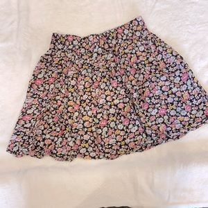 Flowy mini floral skirt